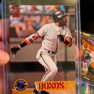 2 Vintage Barry Bonds Baseball Cards